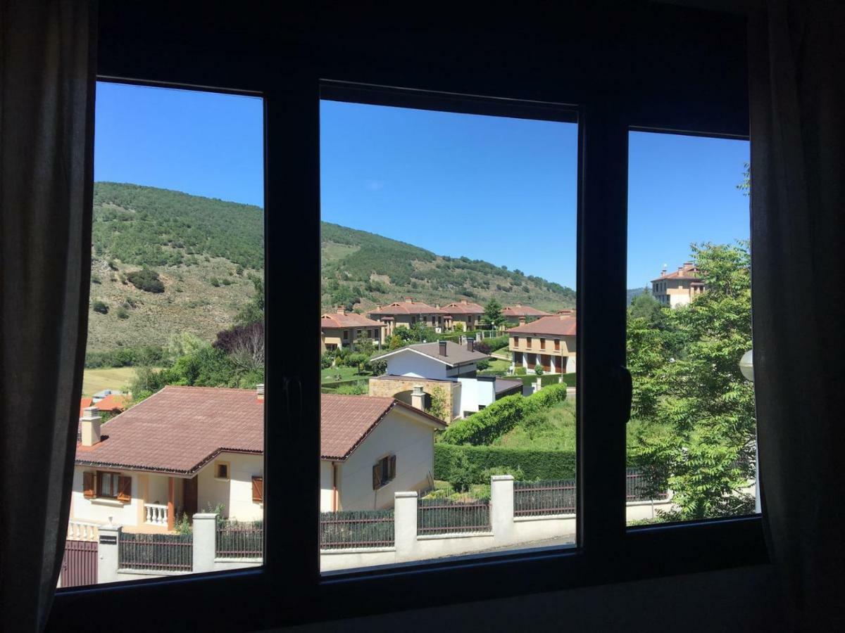 Apartamento Ezcaray Con Piscina Zorraquin Bagian luar foto