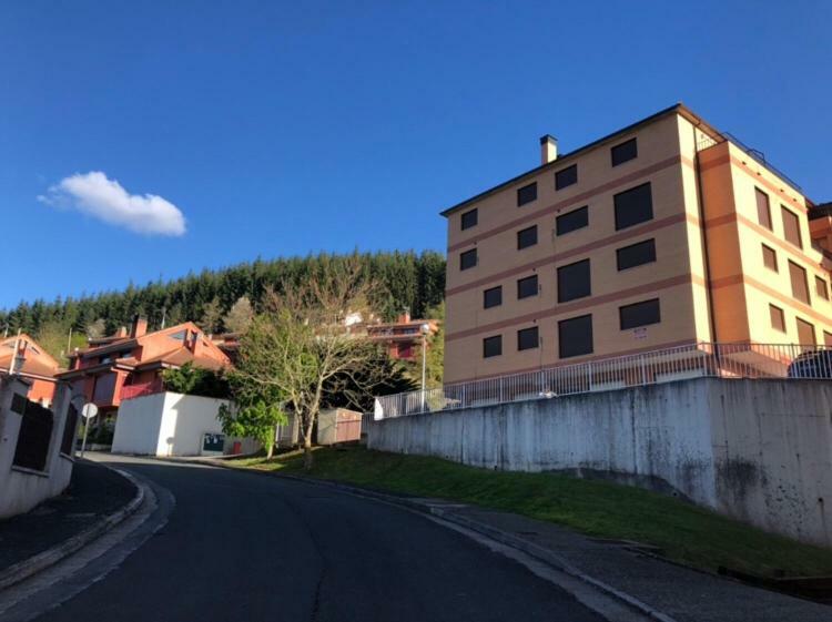 Apartamento Ezcaray Con Piscina Zorraquin Bagian luar foto